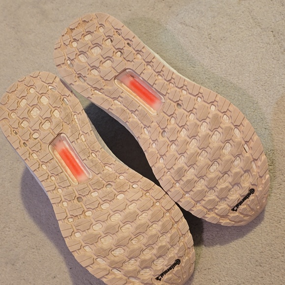 Adidas running sneakers - Picture 2 of 4